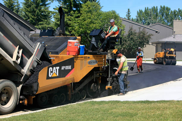 Best Driveway Paving Contractor  in Middlefield, OH